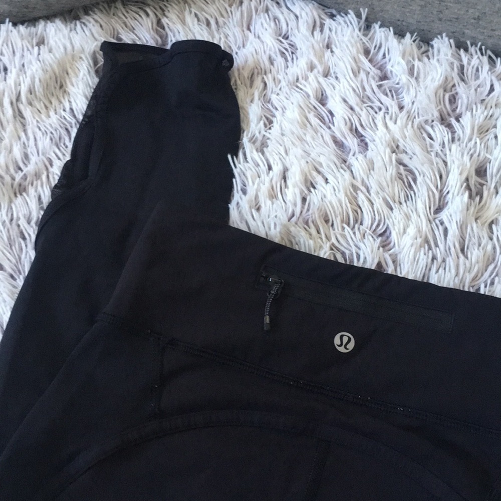 Black Lululemon leggings